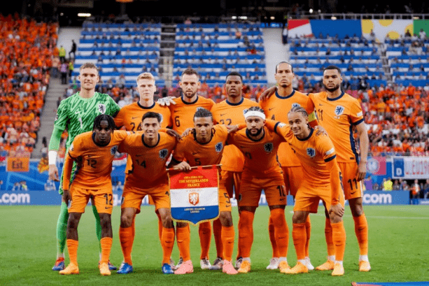 严格关爱,弗里克塑造,巴塞罗那荣,B体育官网,APP下载,注册领彩金,官方网站,网站入口