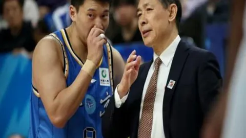 瓜帅禁令下法拉利豪车禁行，伊布强调与表现无涉！