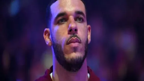 拜仁慕尼黑反败为胜，科隆1-2不敌穆西亚拉点球绝杀，德甲逆转潮涌，拜仁冲向第11冠之旅！